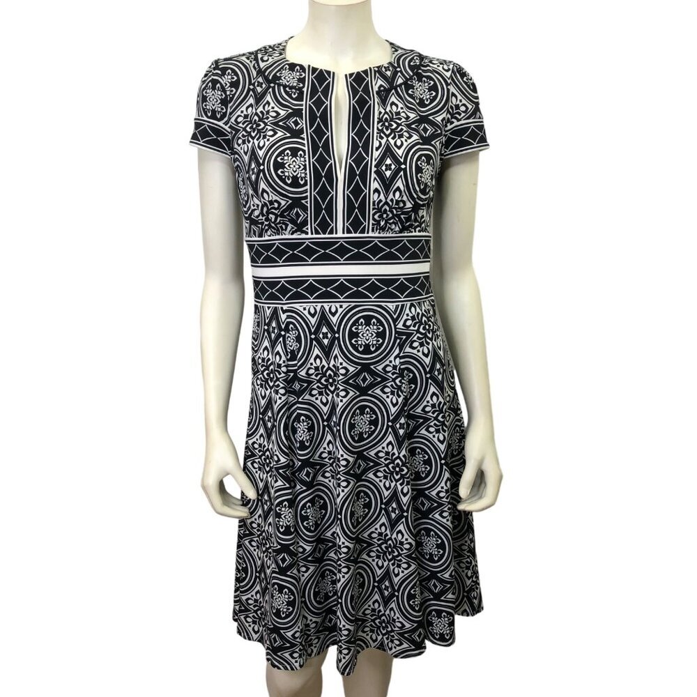 BCBG MAXARIA SPLIT NECK FIT & FLARE DRESS SIZE 6